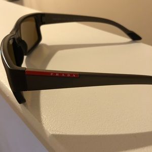 Genuine Men’s Prada sunglasses